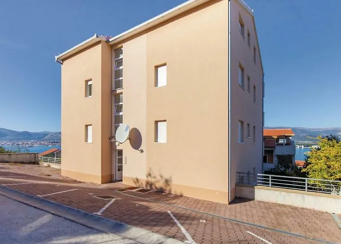 アパート Kristina *