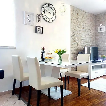 Apartment Kristina *